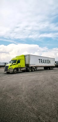 Traxión resalta por su innovación en soluciones logísticas y de transporte