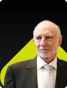 Bernardo Lijtszain Bimstein, Presidente del Consejo de Administración, en fondo negro con verde, representativo de Traxión